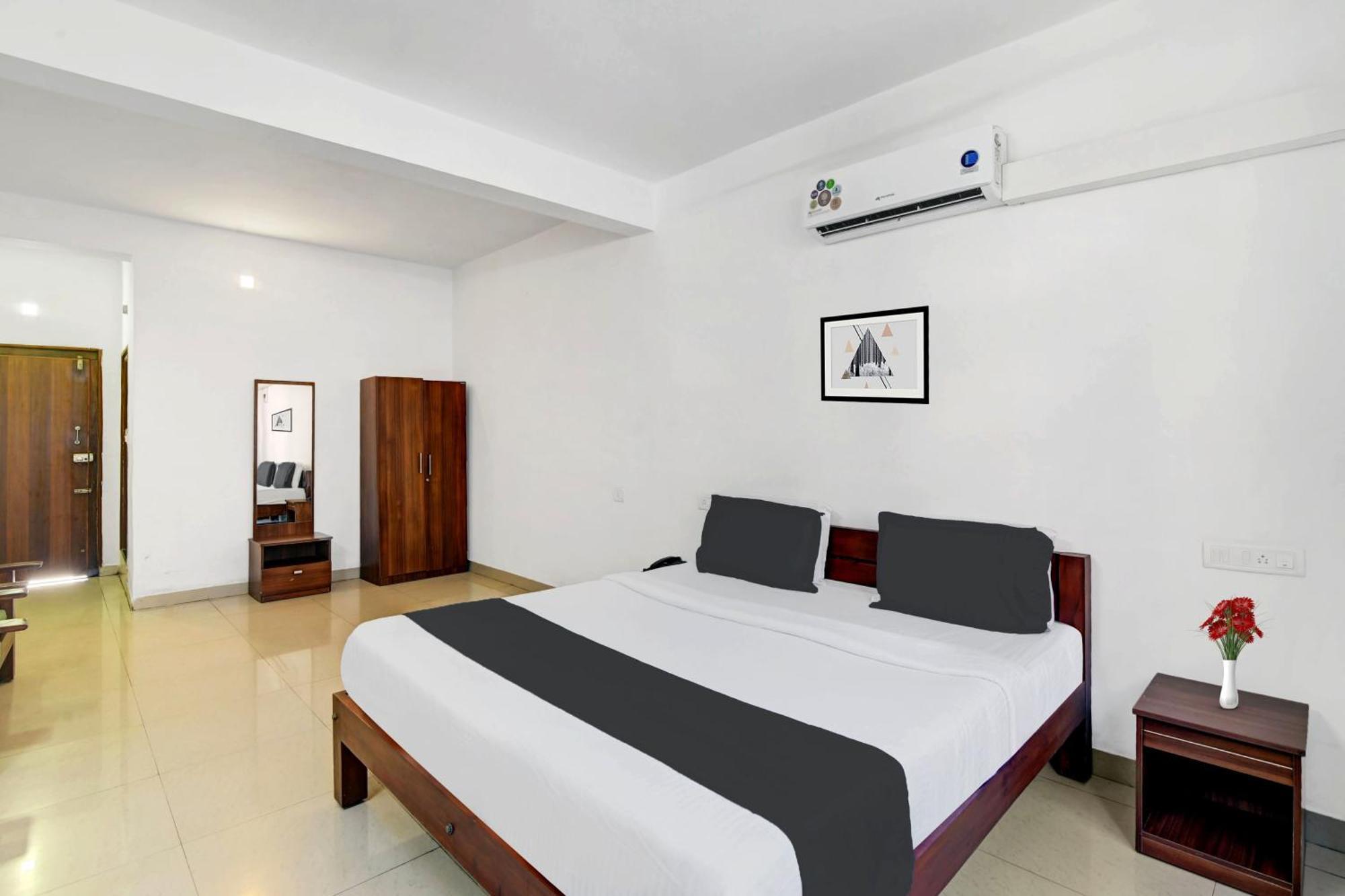Super Collection O Madikeri City Center Near Ksrtc Bus Stand Coorg Formerly Hotel Ragsys Zewnętrze zdjęcie